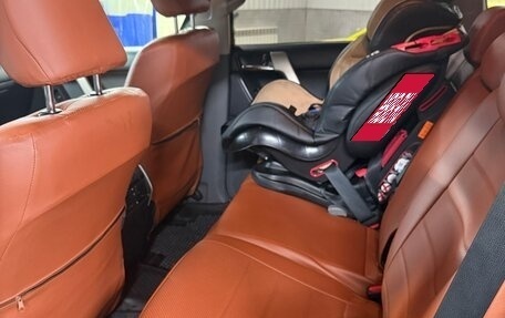 Toyota Land Cruiser Prado 150 рестайлинг 2, 2010 год, 3 200 000 рублей, 8 фотография