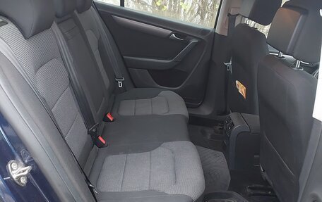 Volkswagen Passat B7, 2011 год, 800 000 рублей, 14 фотография