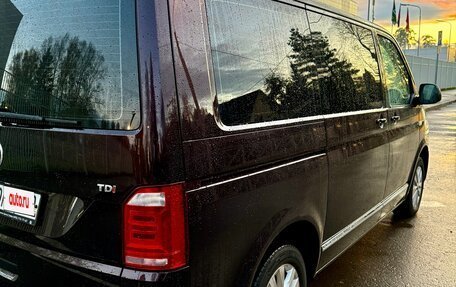 Volkswagen Caravelle T6 рестайлинг, 2017 год, 2 880 000 рублей, 6 фотография