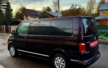 Volkswagen Caravelle T6 рестайлинг, 2017 год, 2 880 000 рублей, 10 фотография