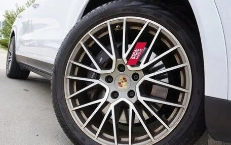 Porsche Cayenne III, 2022 год, 6 250 000 рублей, 2 фотография