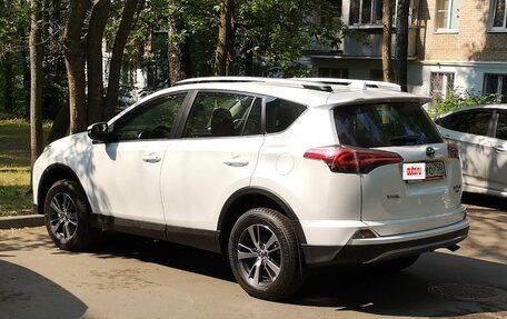 Toyota RAV4, 2019 год, 3 550 000 рублей, 2 фотография