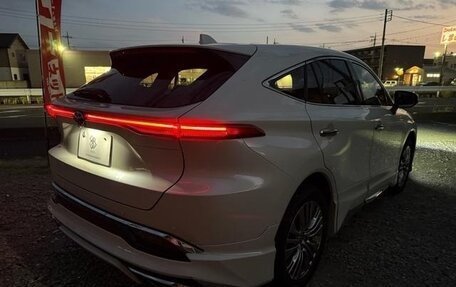 Toyota Harrier, 2020 год, 2 400 000 рублей, 28 фотография