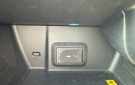 Toyota Harrier, 2020 год, 2 400 000 рублей, 24 фотография