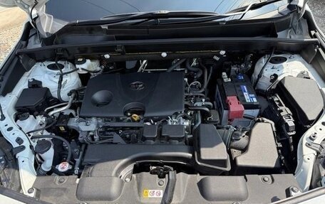 Toyota Harrier, 2020 год, 2 400 000 рублей, 25 фотография