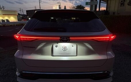 Toyota Harrier, 2020 год, 2 400 000 рублей, 29 фотография