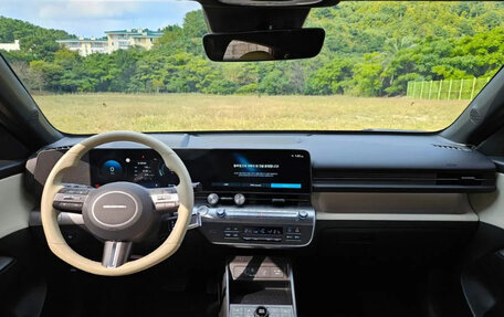 Hyundai Kona, 2023 год, 2 200 000 рублей, 5 фотография