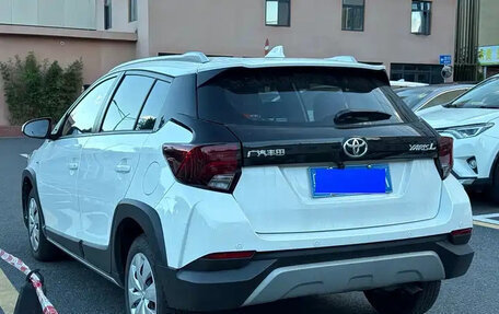 Toyota Yaris XP150 рестайлинг, 2022 год, 1 200 000 рублей, 2 фотография