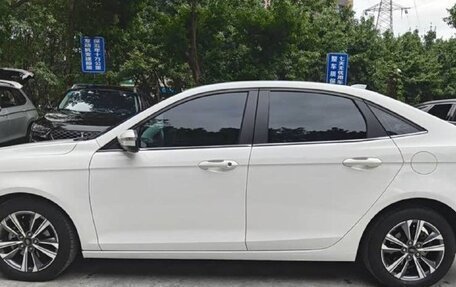 Ford Escort, 2021 год, 1 000 000 рублей, 4 фотография