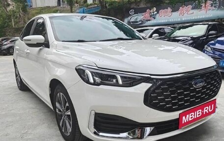 Ford Escort, 2021 год, 1 000 000 рублей, 3 фотография