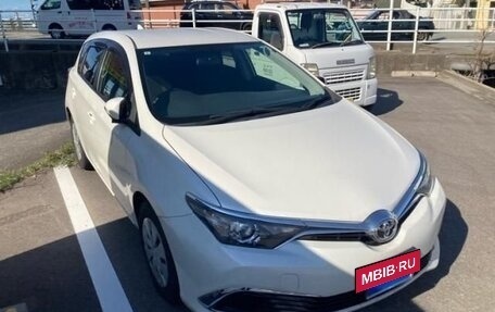 Toyota Auris II, 2018 год, 1 120 000 рублей, 2 фотография