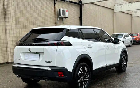 Peugeot 2008 II, 2021 год, 1 210 000 рублей, 9 фотография