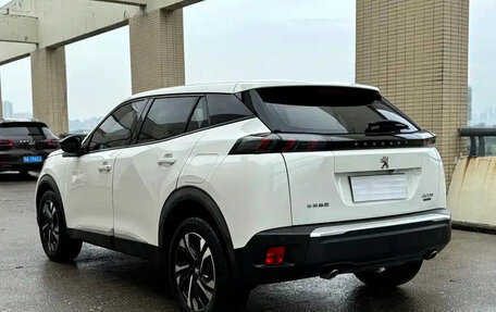 Peugeot 2008 II, 2021 год, 1 210 000 рублей, 7 фотография