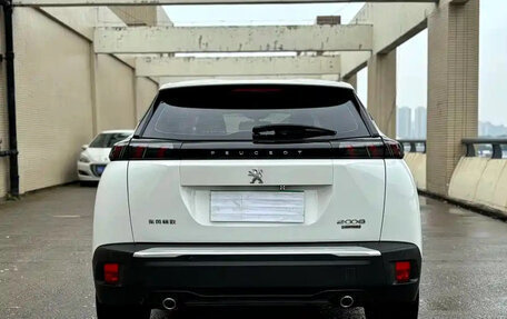 Peugeot 2008 II, 2021 год, 1 210 000 рублей, 8 фотография