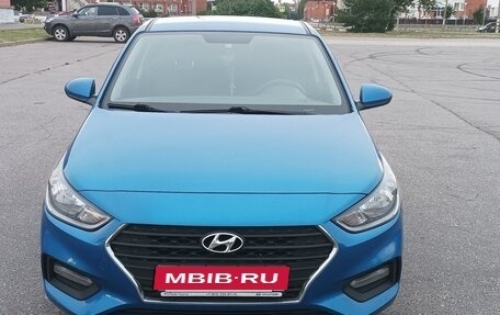 Hyundai Solaris II рестайлинг, 2019 год, 1 300 000 рублей, 1 фотография