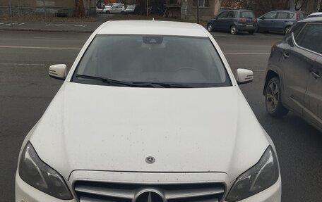 Mercedes-Benz E-Класс, 2014 год, 2 100 000 рублей, 1 фотография