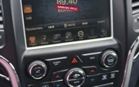 Jeep Grand Cherokee, 2015 год, 2 250 000 рублей, 22 фотография