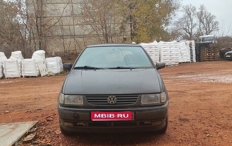 Volkswagen Polo III рестайлинг, 1999 год, 150 000 рублей, 1 фотография