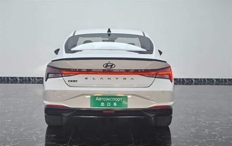 Hyundai Elantra, 2022 год, 1 500 000 рублей, 4 фотография