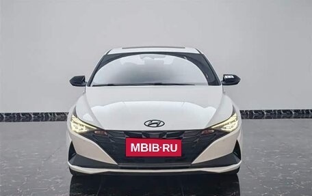 Hyundai Elantra, 2022 год, 1 500 000 рублей, 2 фотография