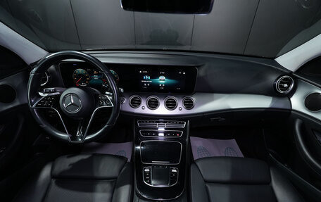 Mercedes-Benz E-Класс, 2021 год, 2 475 000 рублей, 20 фотография