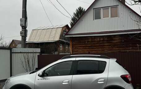 Renault Sandero II рестайлинг, 2021 год, 1 200 000 рублей, 1 фотография