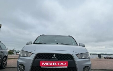 Mitsubishi Outlander III рестайлинг 3, 2010 год, 1 050 000 рублей, 1 фотография