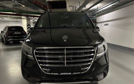 Mercedes-Benz V-Класс, 2025 год, 13 900 000 рублей, 2 фотография