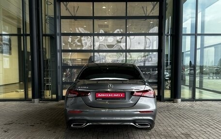 Mercedes-Benz E-Класс, 2020 год, 5 670 000 рублей, 4 фотография