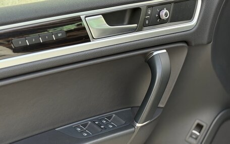 Volkswagen Touareg III, 2015 год, 2 750 000 рублей, 14 фотография