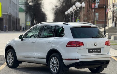 Volkswagen Touareg III, 2015 год, 2 750 000 рублей, 2 фотография