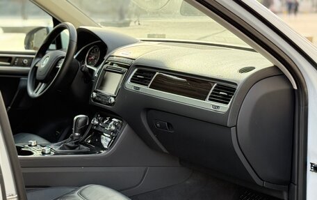 Volkswagen Touareg III, 2015 год, 2 750 000 рублей, 20 фотография