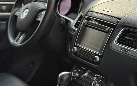 Volkswagen Touareg III, 2015 год, 2 750 000 рублей, 19 фотография