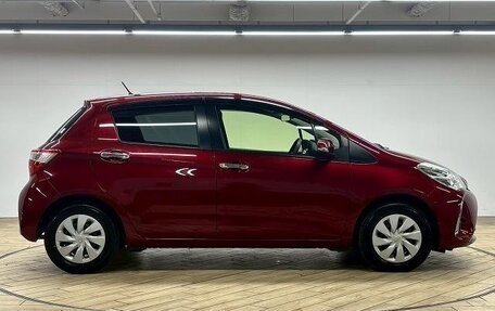 Toyota Vitz, 2019 год, 990 000 рублей, 6 фотография