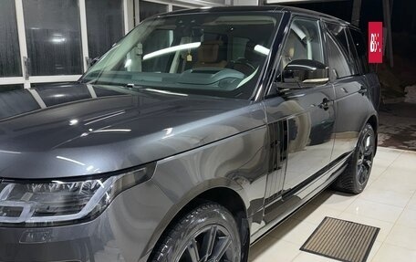 Land Rover Range Rover IV рестайлинг, 2018 год, 7 999 000 рублей, 3 фотография