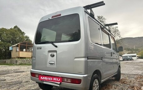 Toyota Pixis Van I, 2013 год, 700 000 рублей, 3 фотография