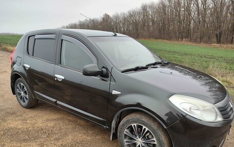 Renault Sandero I, 2013 год, 580 000 рублей, 3 фотография