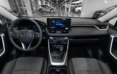 Toyota RAV4, 2025 год, 4 180 000 рублей, 8 фотография