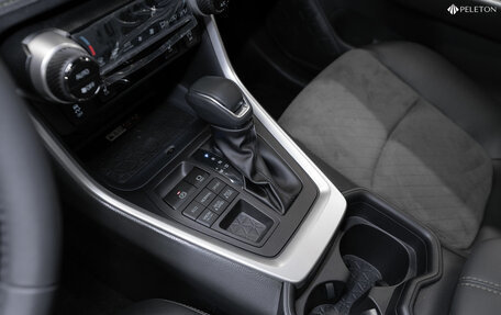 Toyota RAV4, 2025 год, 4 180 000 рублей, 15 фотография