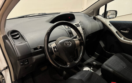 Toyota Yaris III рестайлинг, 2007 год, 630 000 рублей, 9 фотография