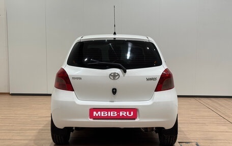 Toyota Yaris III рестайлинг, 2007 год, 630 000 рублей, 6 фотография