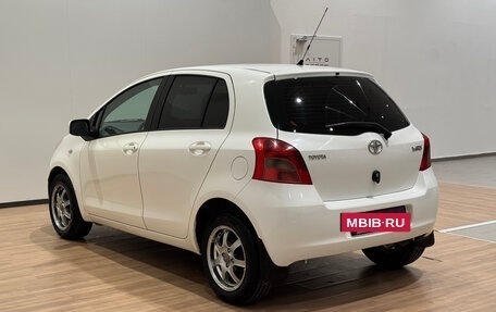 Toyota Yaris III рестайлинг, 2007 год, 630 000 рублей, 7 фотография