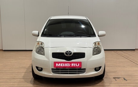 Toyota Yaris III рестайлинг, 2007 год, 630 000 рублей, 2 фотография