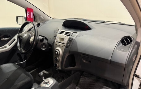 Toyota Yaris III рестайлинг, 2007 год, 630 000 рублей, 10 фотография