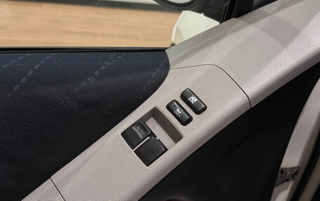 Toyota Yaris III рестайлинг, 2007 год, 630 000 рублей, 20 фотография