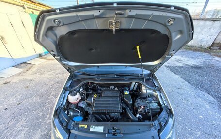 Volkswagen Polo VI (EU Market), 2017 год, 1 300 000 рублей, 19 фотография