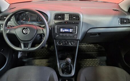 Volkswagen Polo VI (EU Market), 2017 год, 1 099 000 рублей, 9 фотография