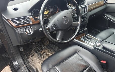 Mercedes-Benz E-Класс, 2011 год, 930 000 рублей, 9 фотография