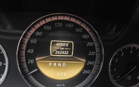 Mercedes-Benz E-Класс, 2011 год, 930 000 рублей, 10 фотография