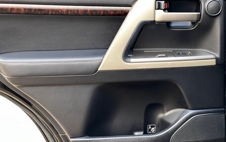 Toyota Land Cruiser 200, 2011 год, 3 429 000 рублей, 22 фотография